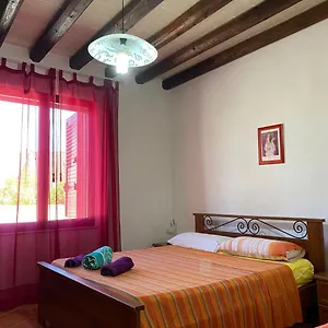https://la-casa-di-andrea-favignana.sicilyhotelsitaly.net
