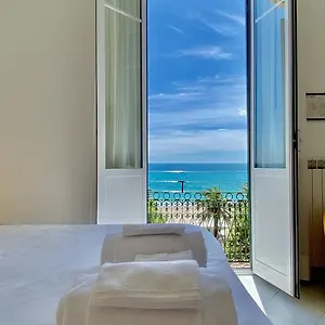 hotel-alba-chiara.hotelitalianriviera.com/